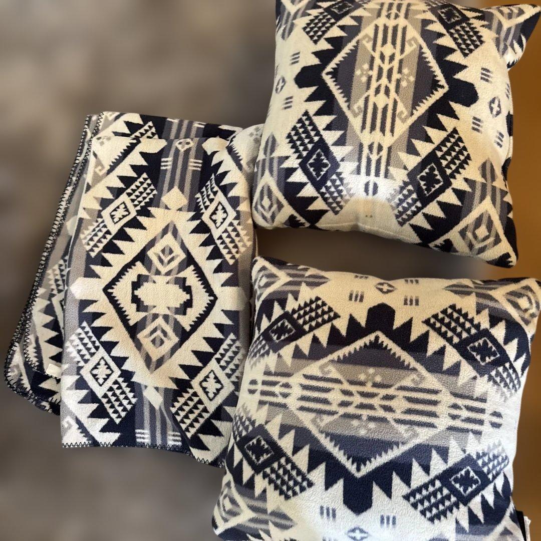 ペンドルトン⭐︎フリースビッククッション✖️2＆フリースブランケット3点セット！