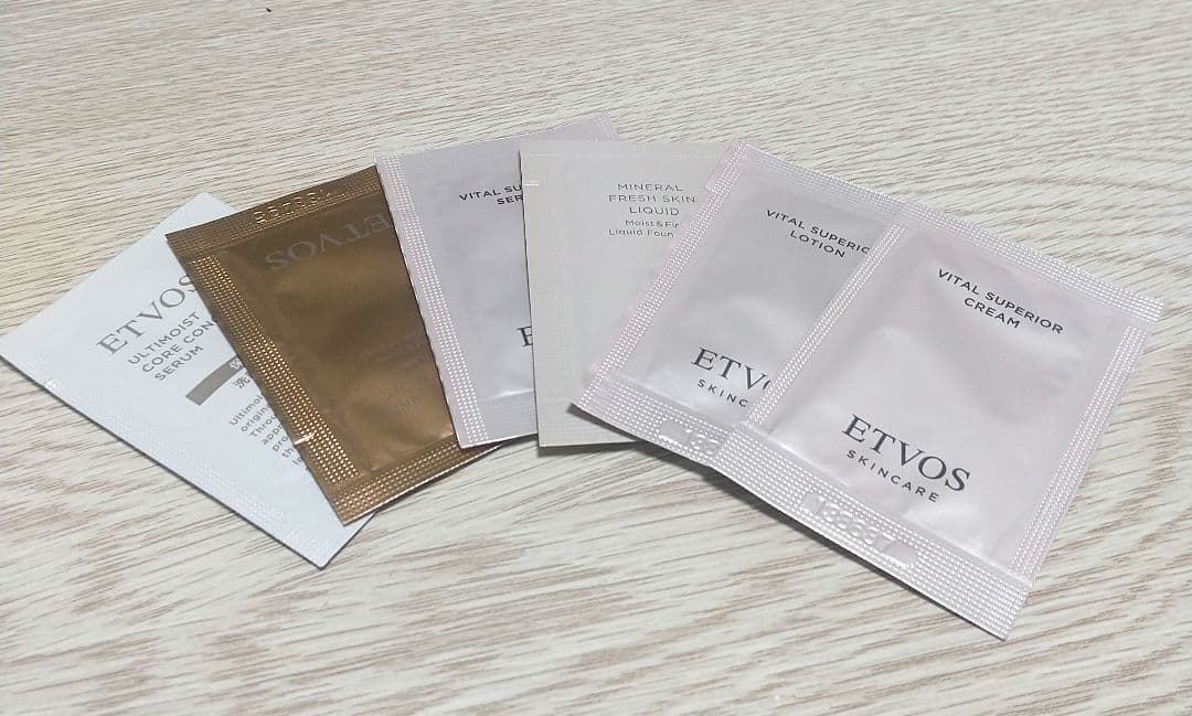 SUQQU シグニチャーカラーアイズ 15 凛覗