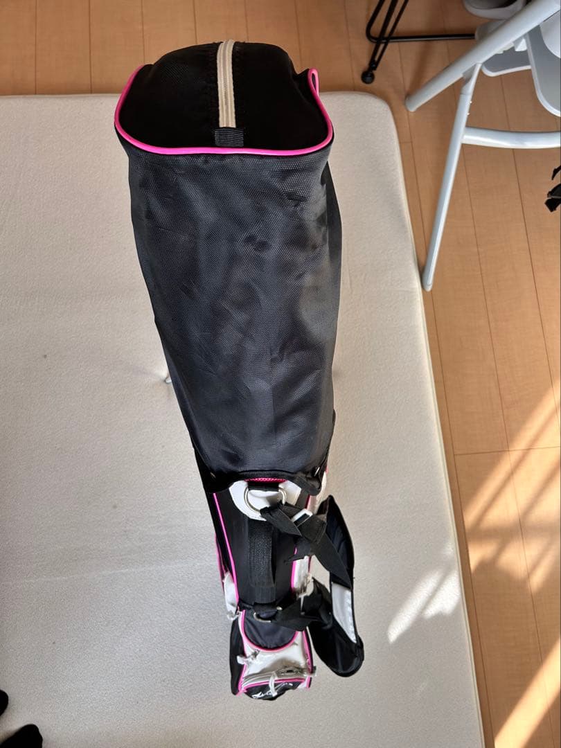 レディース ゴルフ スタンドバッグ 黒/ピンク 初心者向け