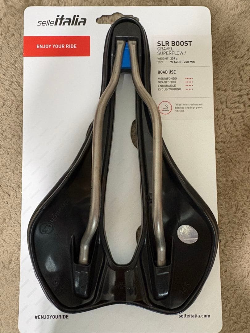 セライタリアSLR BOOSTスーパーフロー GRAVEL ti316 サドル