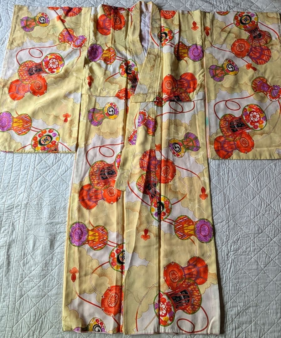 正絹アンティーク着物【オフホワイト×レモンイエロー堤柄】七五三７歳セット