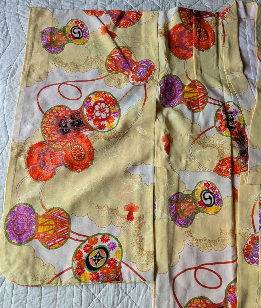 正絹アンティーク着物【オフホワイト×レモンイエロー堤柄】七五三７歳セット