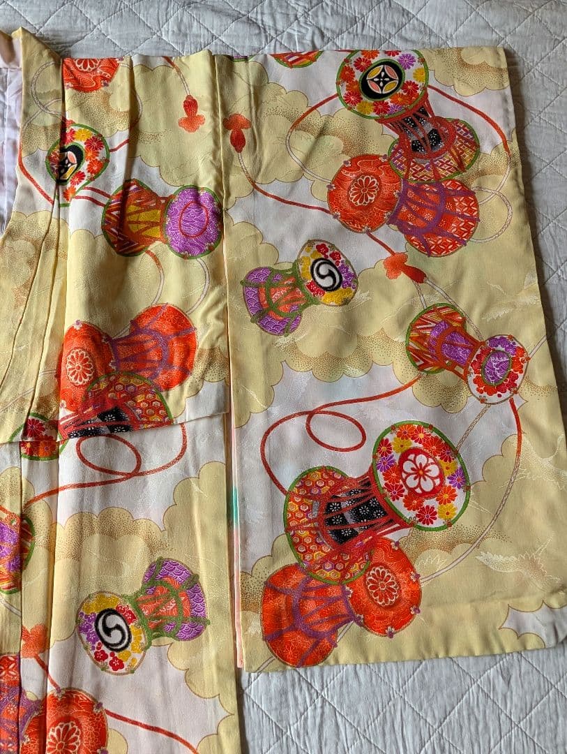 正絹アンティーク着物【オフホワイト×レモンイエロー堤柄】七五三７歳セット