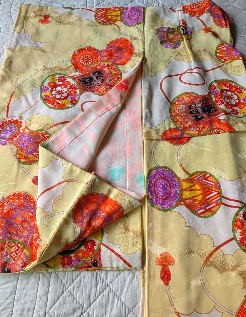 正絹アンティーク着物【オフホワイト×レモンイエロー堤柄】七五三７歳セット