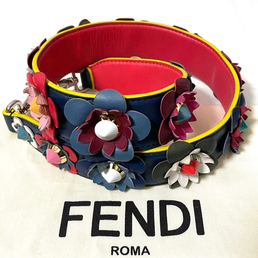 良品】FENDI ショルダーストラップユー フラワーモチーフ スタッズ