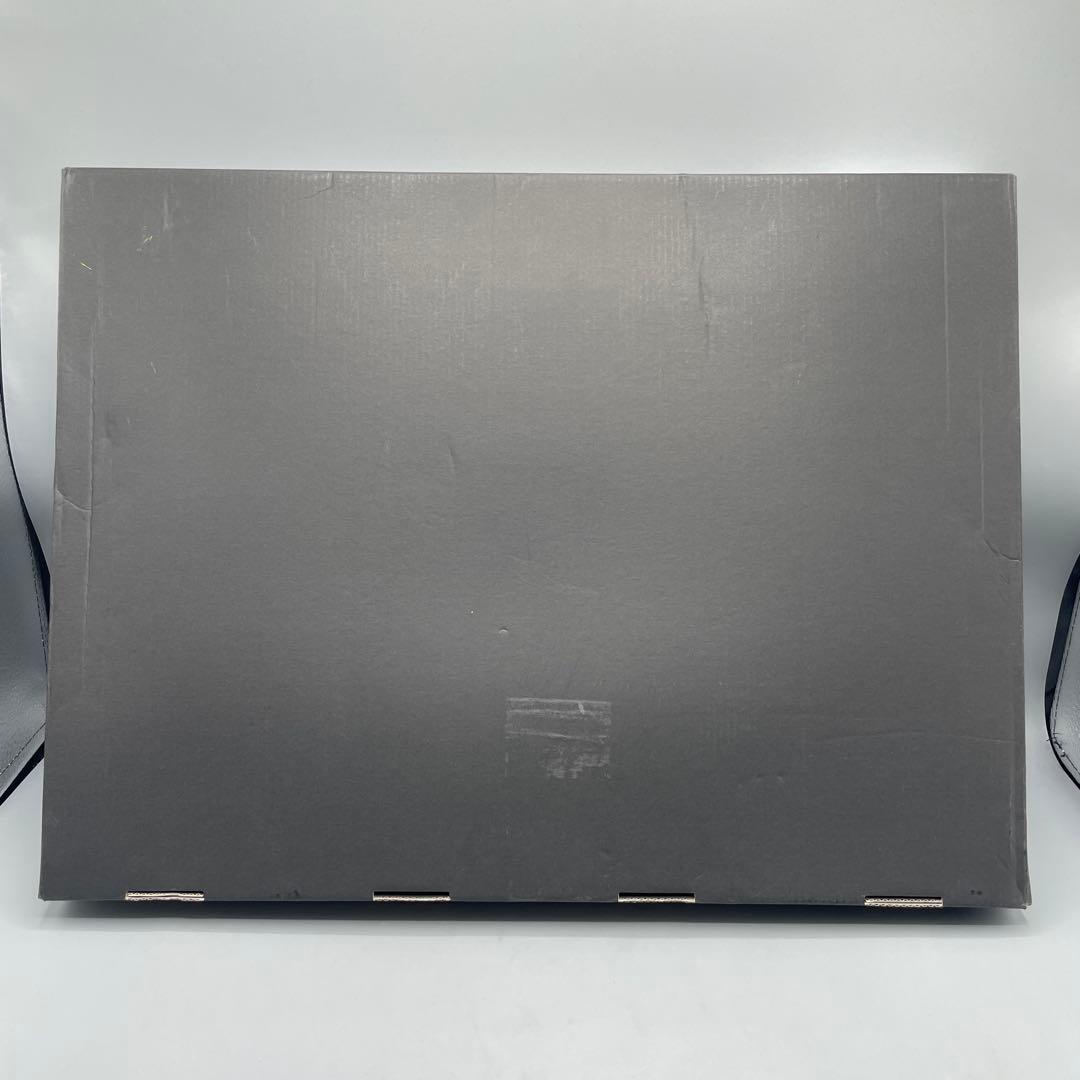 ツイステ メタライズアート エペル・フェルミエ 寮服