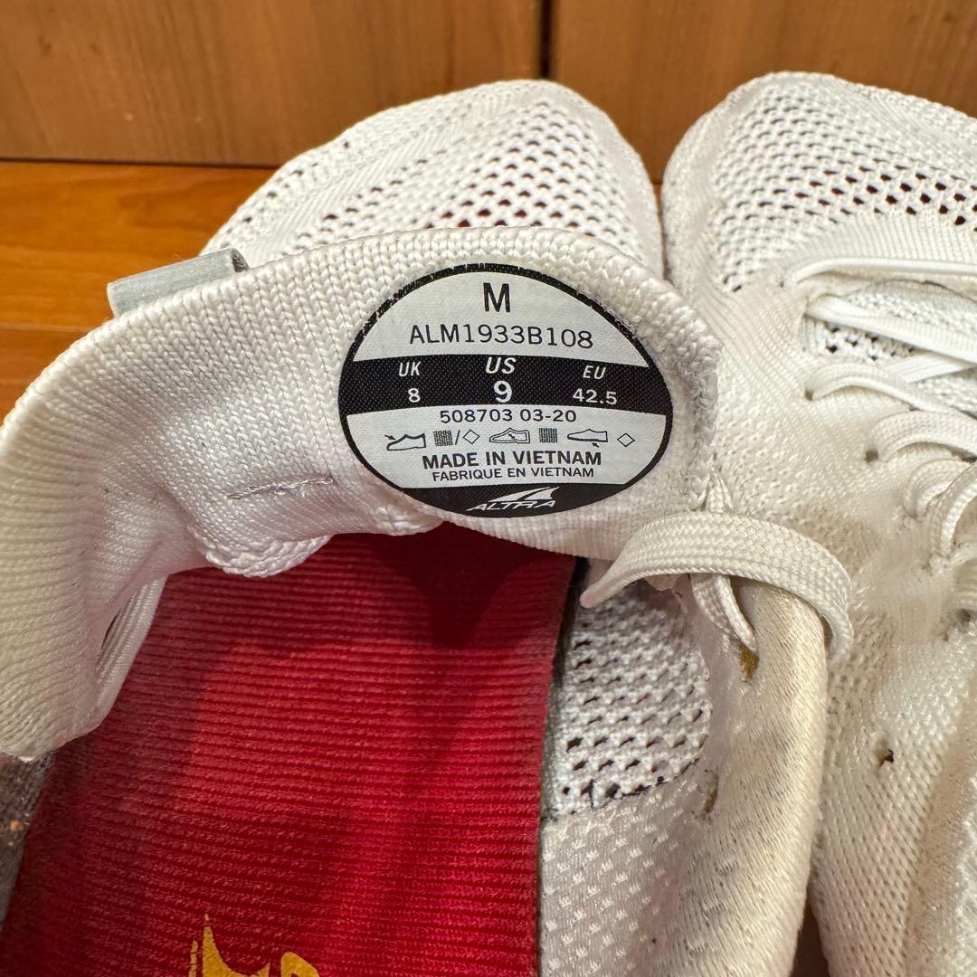 3連休限定セール【入手困難】ALTRA ESCALANTE RACER 27.0