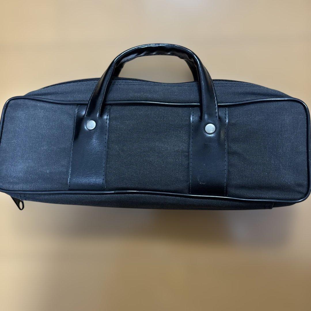 ピッコロ本体，ケースYAMAHA プラスチック製　中古　クロス付き(未使用品)