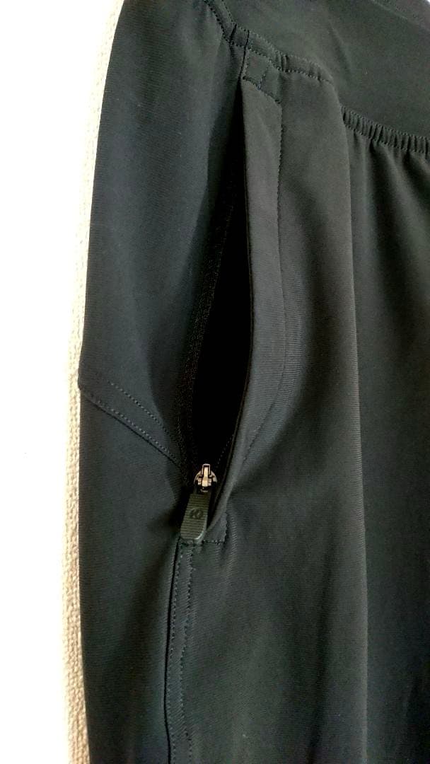 [着用回数１回]ルルレモンEverluxハイライズジップレッグトラックパンツ