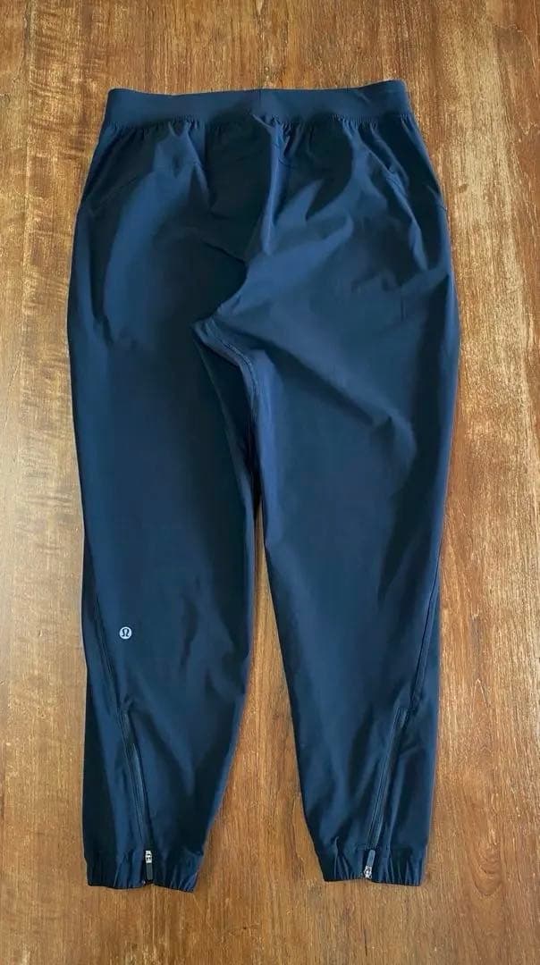 [着用回数１回]ルルレモンEverluxハイライズジップレッグトラックパンツ