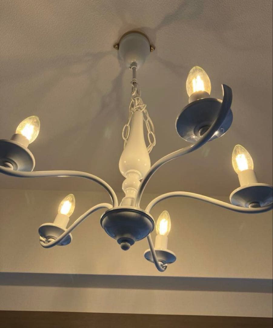 美品　フランフラン　シャンデリア　ホワイト　5灯　LED電球付き