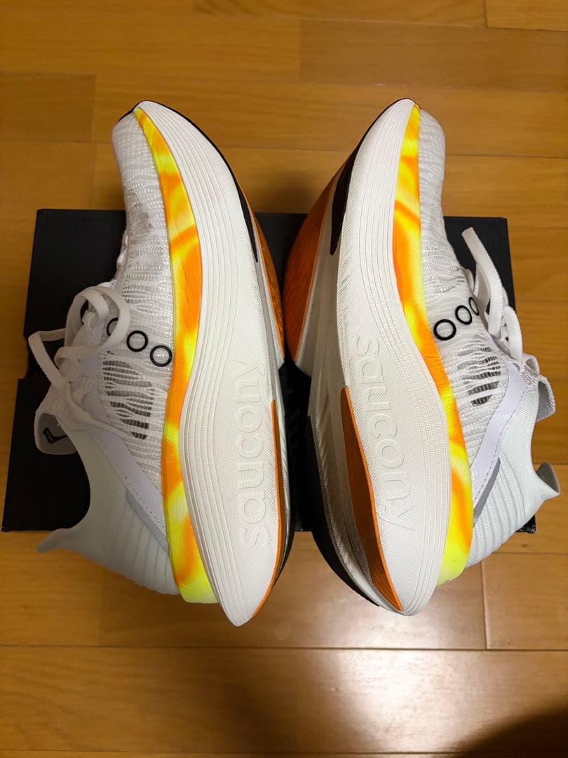 スポーツ Saucony endorphin elite 2 25.5cm