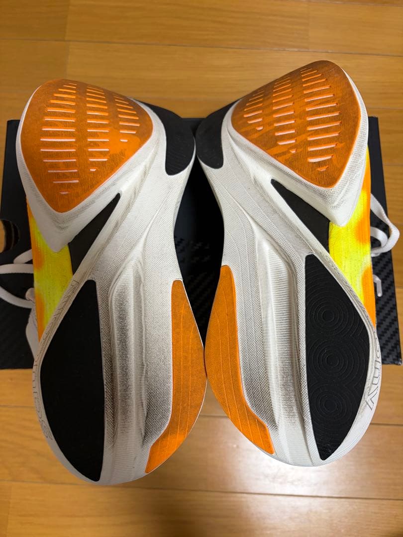 スポーツ Saucony endorphin elite 2 25.5cm