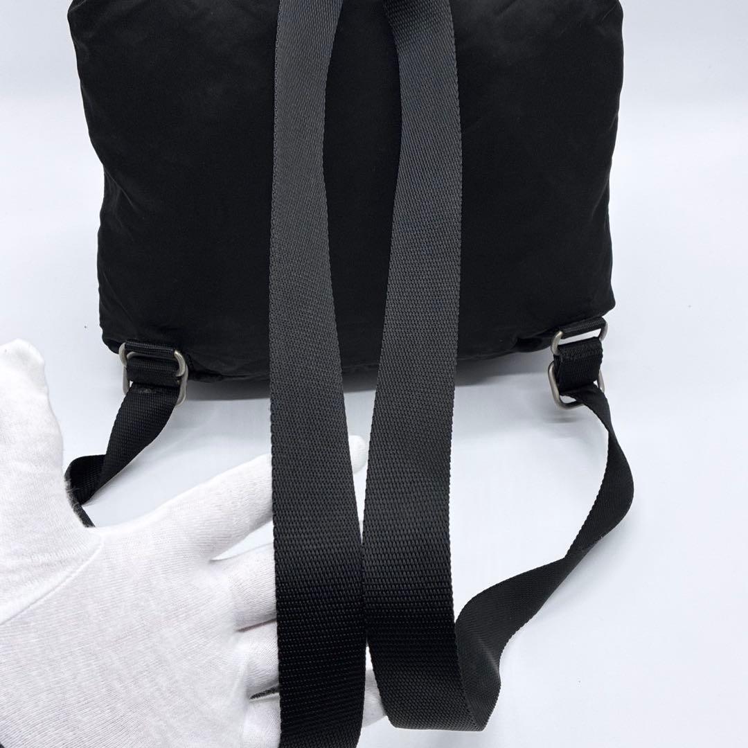 PRADA プラダ リュックサック ナイロン 三角ロゴ 黒 レディース