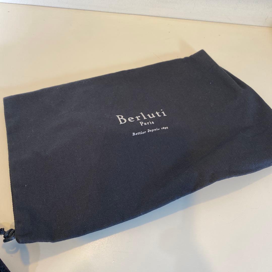 ベルルッティ　紳士用　ボディバッグ　ブラック