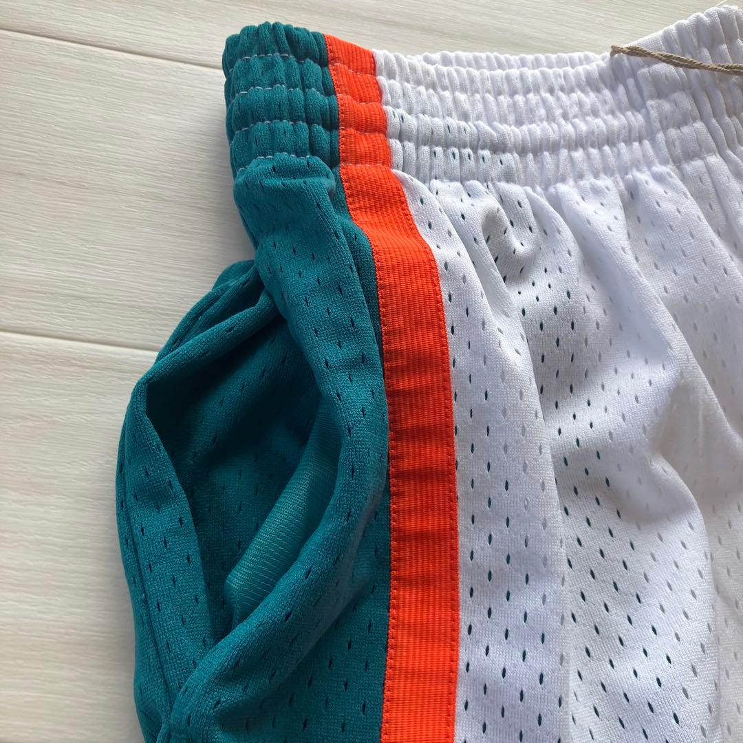 【新品】 NFL マイアミ・ドルフィンズ　アメフト　ハーフパンツ　バスパン