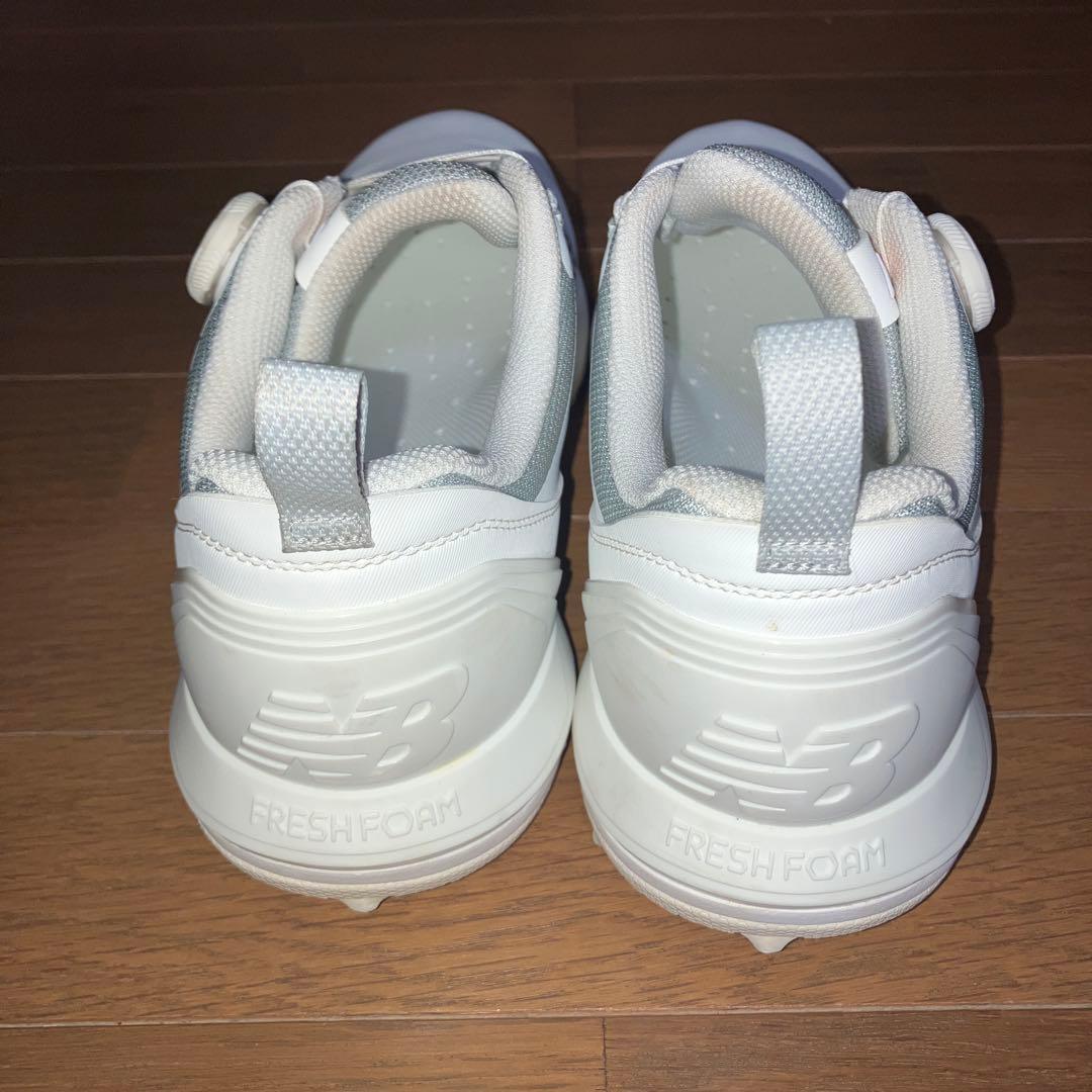 美品 ニューバランス BOA スパイクレス ゴルフシューズ UGS2500D