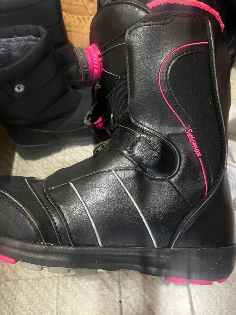 Salomon スノーボードブーツ 女性用 ブラック/ピンク