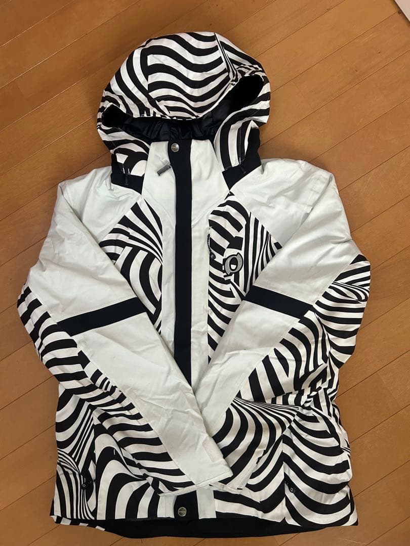 （希少）オンヨネ　スキーウェア 上下M サイズ　ゼブラ柄