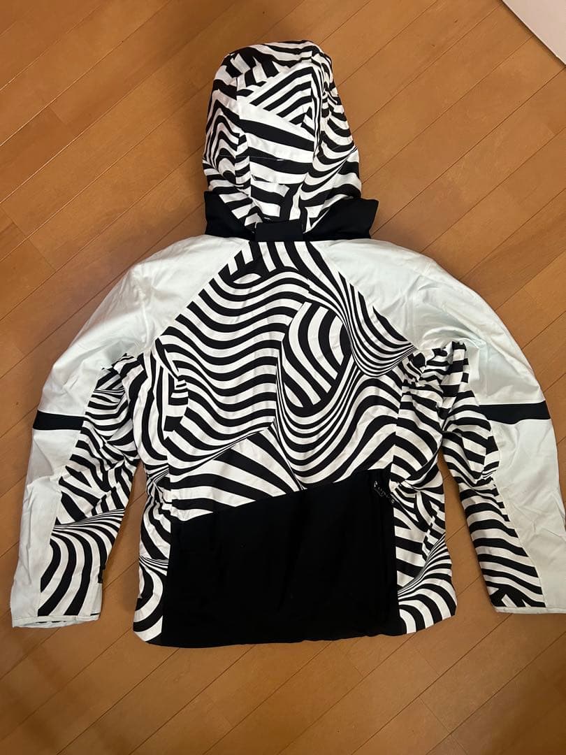 （希少）オンヨネ　スキーウェア 上下M サイズ　ゼブラ柄
