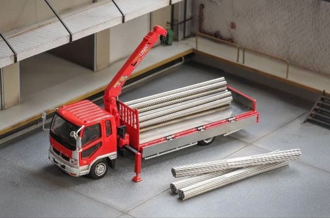 新品】1/64 GCD 三菱 ふそう 搭載型トラッククレーン 赤 - メルカリ