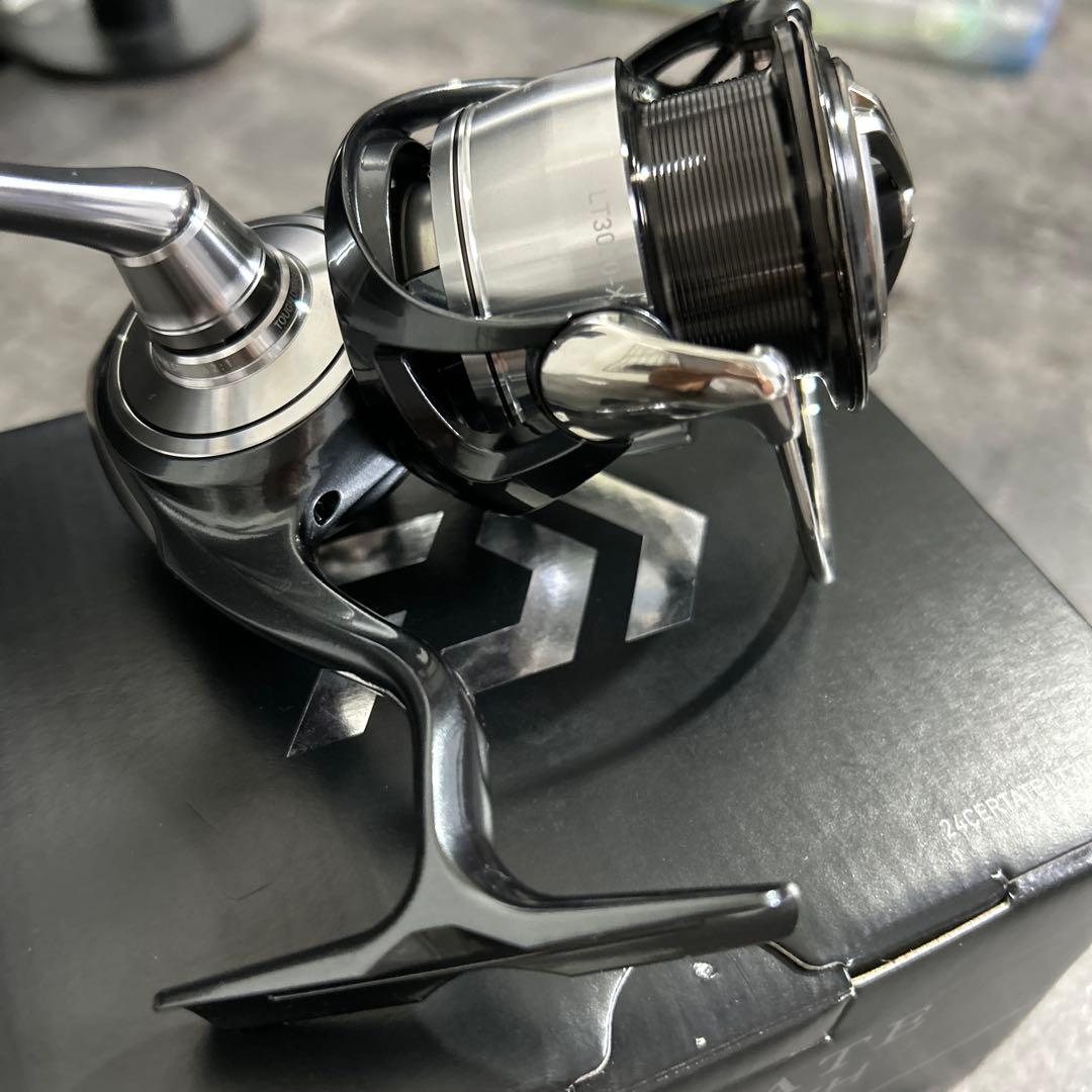 kmダイワ 24セルテート LT3000-XH