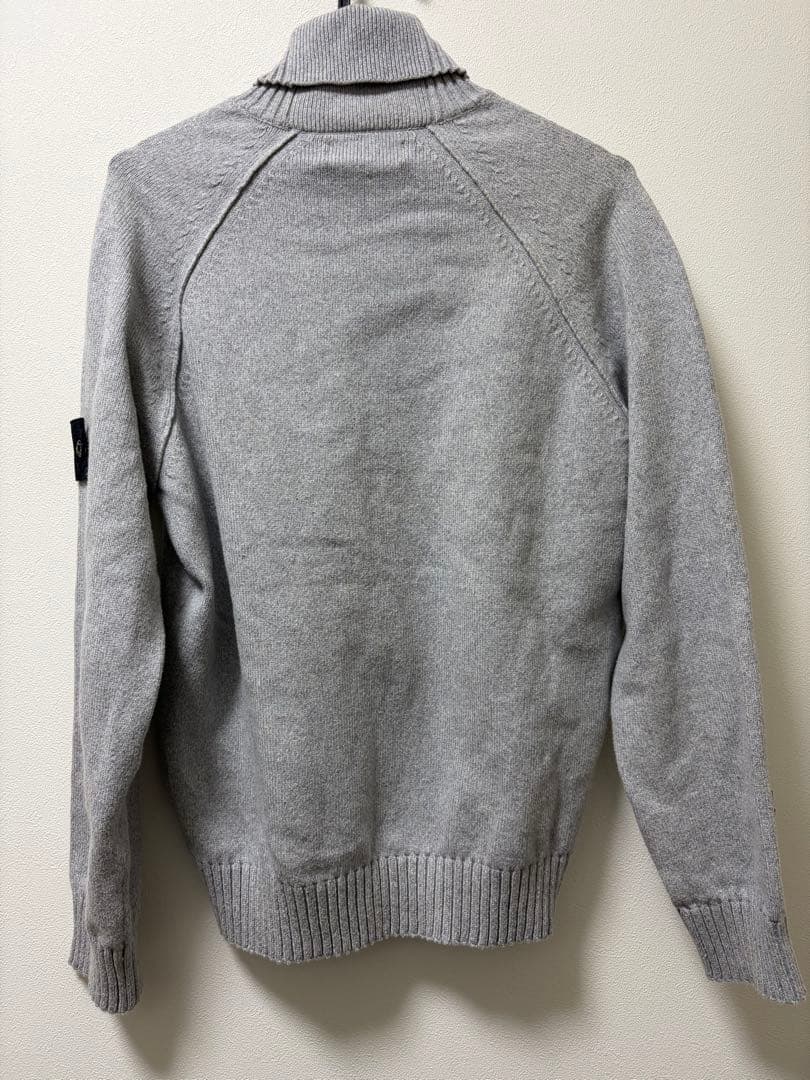 STONE  グレー タートルネックセーター