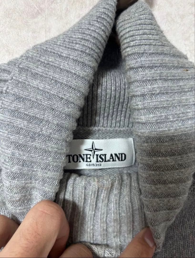 STONE  グレー タートルネックセーター