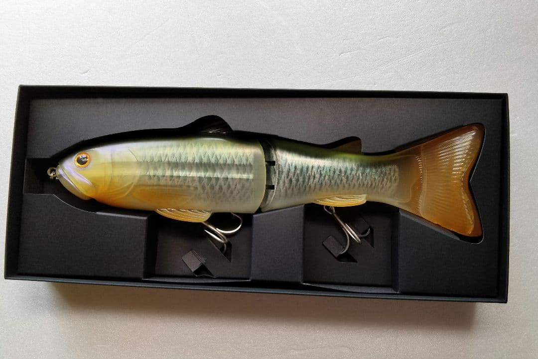 新品未使用 メンバー限定 スライドスイマー250・シャダーテール 送料