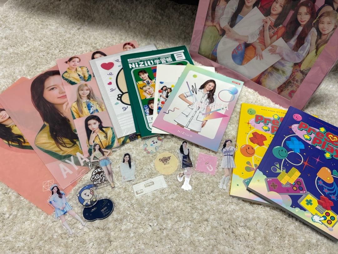 NiziU アヤカ グッズ セット - メルカリ