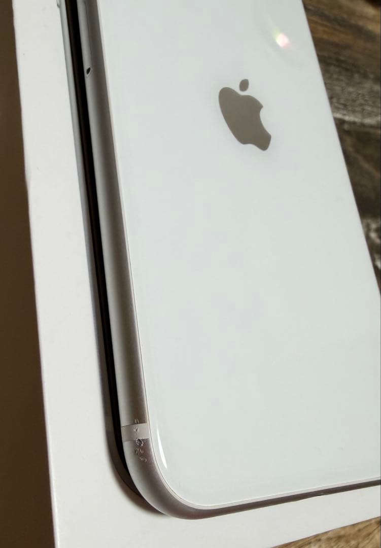 Apple iPhone SE（第2世代）64GB ※カメラ機能無し