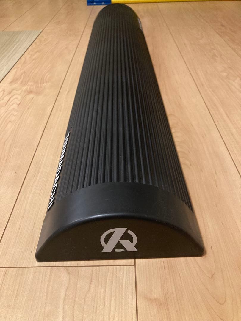 ツマダチ　TSUMADACHI