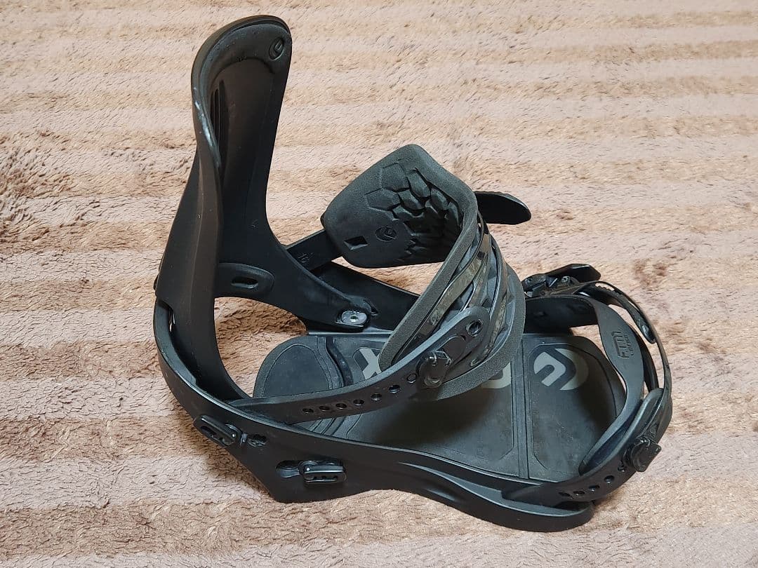 FLUX XF Mサイズ スノーボード ビンディング