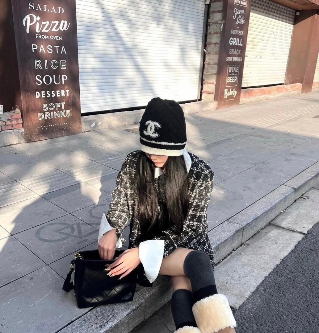 新品未使用 CHANEL 【希少】CHANEL CCロゴ22B ニット帽 - メルカリ