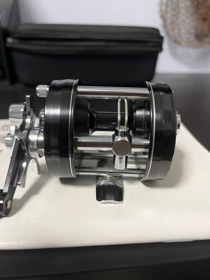 abu アンバサダー2500c ラージクレスト