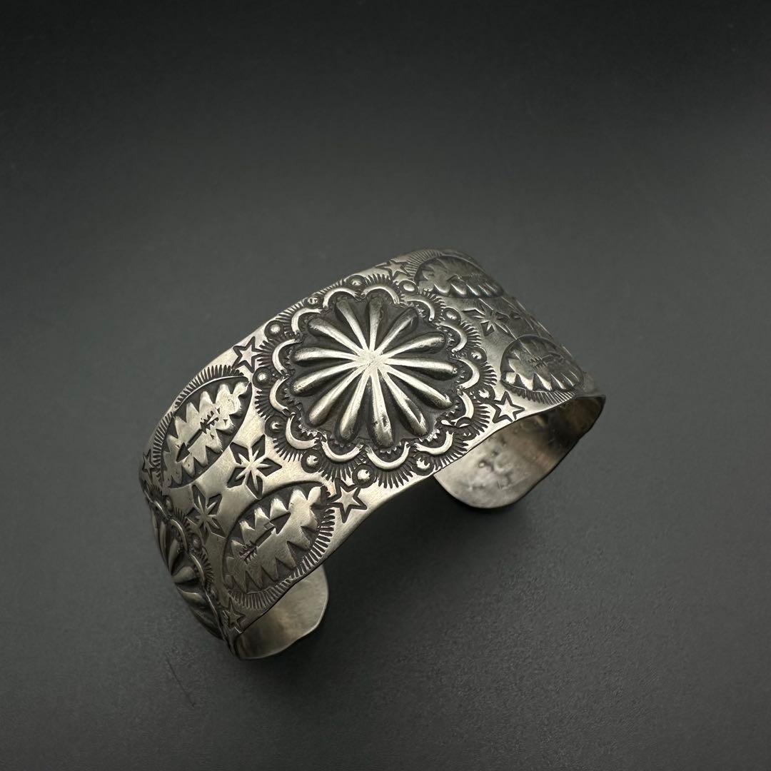 Navajo Vincent Joe Platero スタンプワーク　バングル