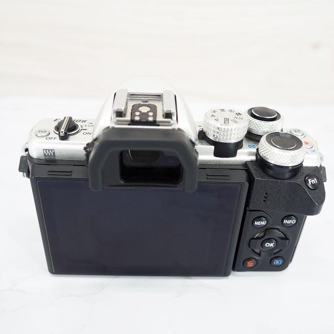 OLYMPUS OM-D E-M10 Mark II ダブルレンズ スマホ転送