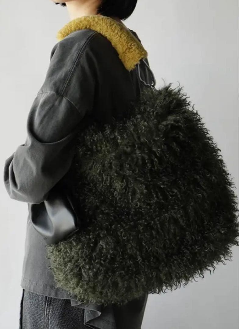 お値下げしました⭐︎RADIATE バイカラーファー×ボアバック A4ファイル