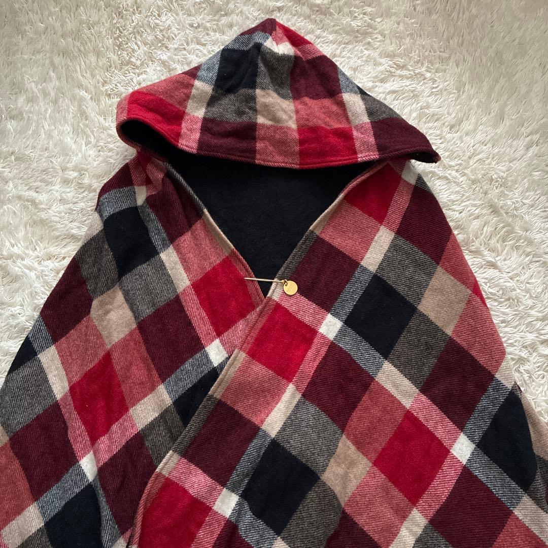 ブルーレーベルクレストブリッジ チェックリバーシブルフード付きショール