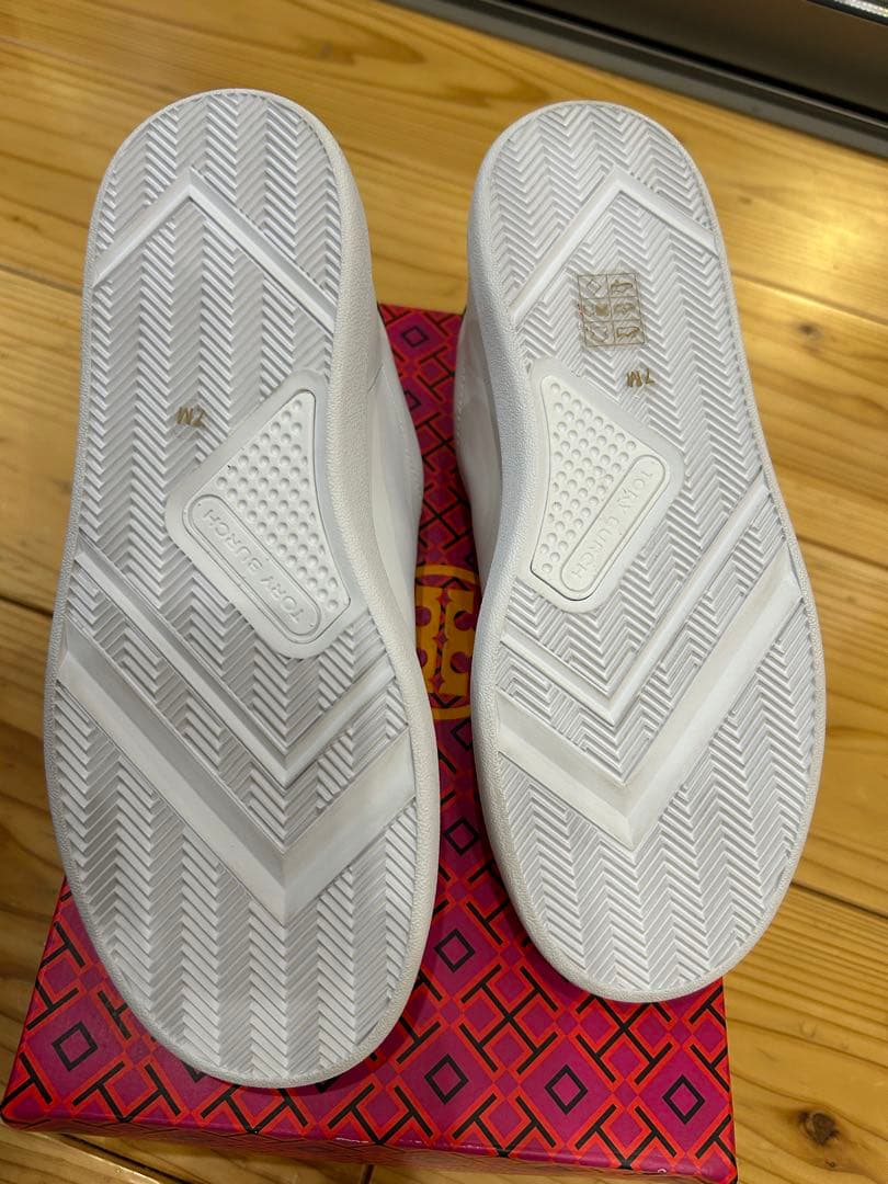 新春価格！トリーバーチ ダブルTハウエルコート スニーカー 24センチ