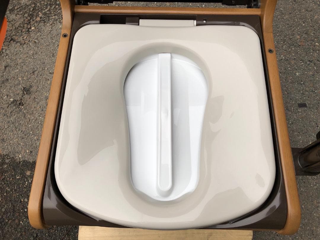 新品未使用 パナソニック ポータブルトイレ PN-L23406 2025年製