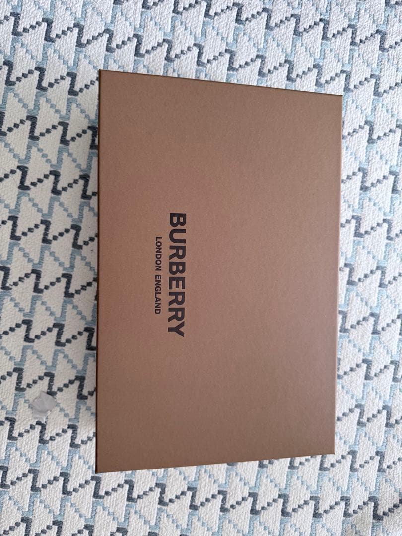 Burberry ベージュ リバーシブル ポンチョ