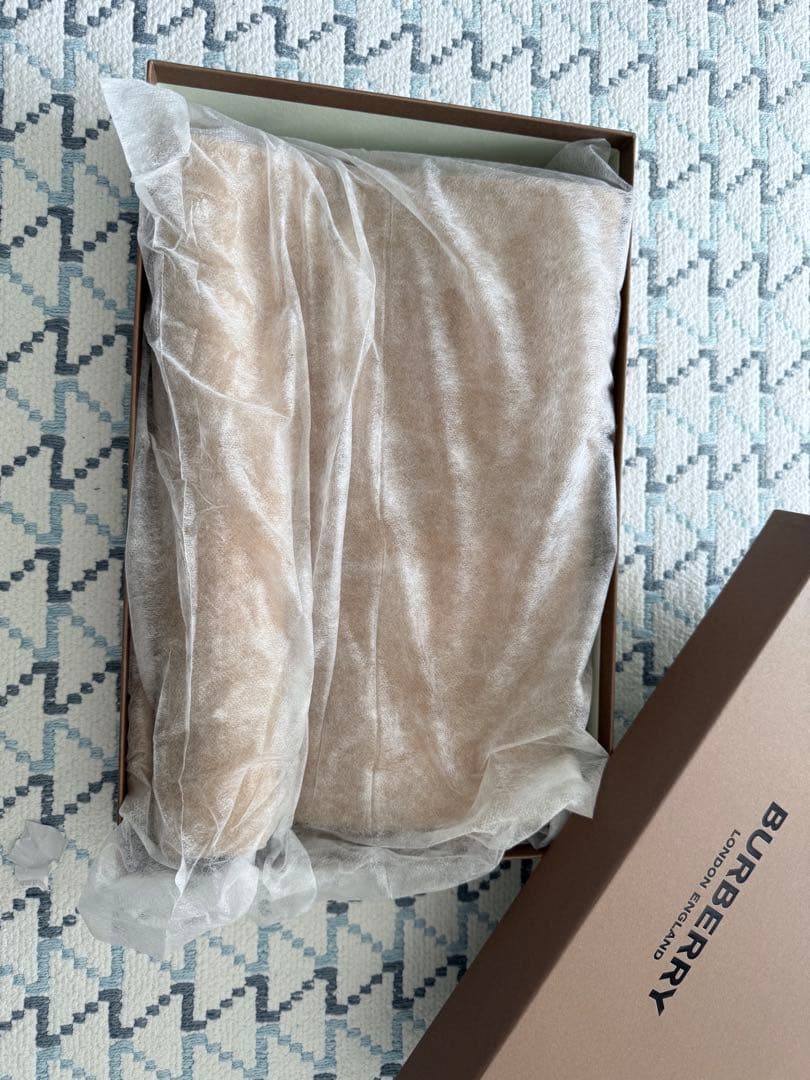 Burberry ベージュ リバーシブル ポンチョ