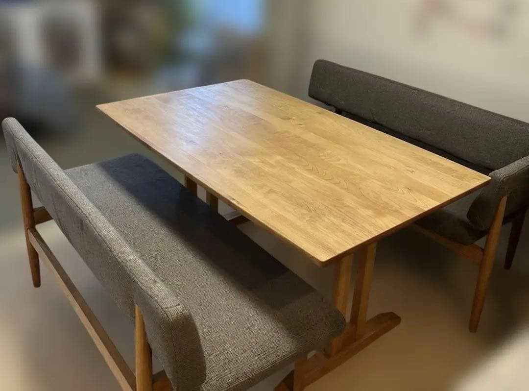 M*t様 送料込みモモナチュラルVIBOダイニングテーブル