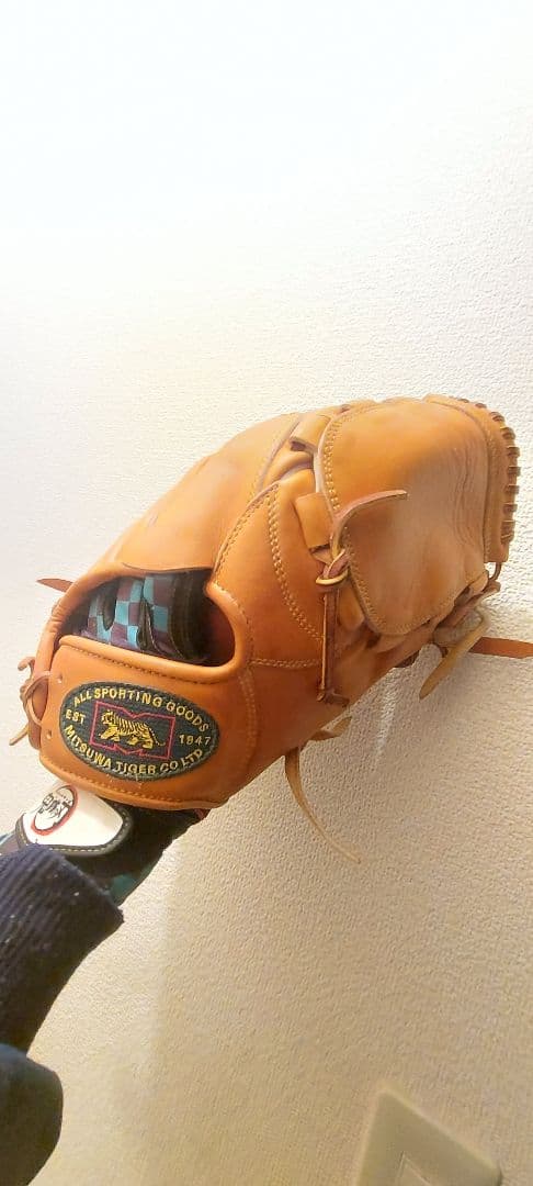 ミツワタイガー　大人用投手グローブ