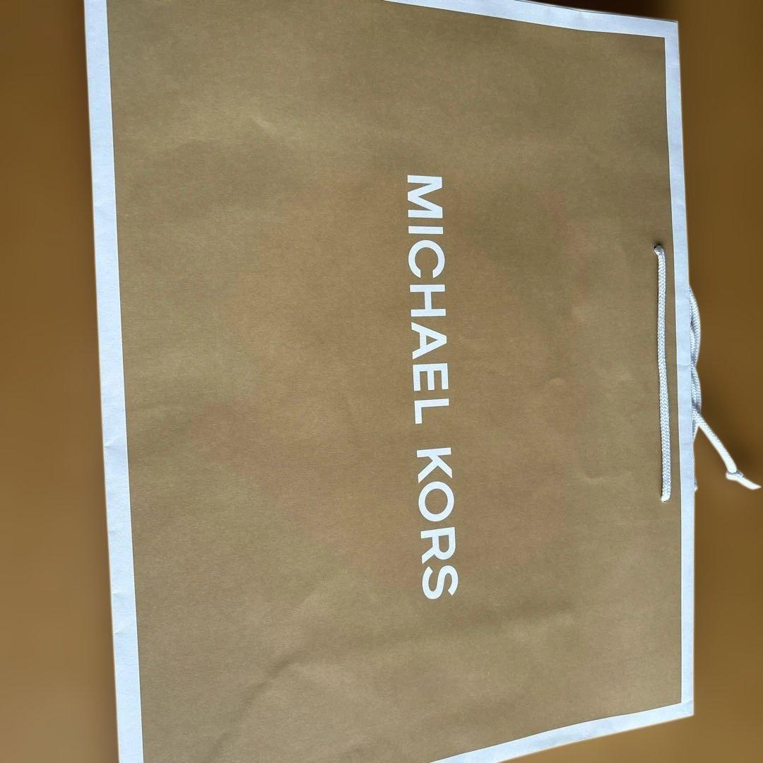 定価９.2万本革MICHAEL KORS ❤️MKロゴバックパック、ほとんど新品