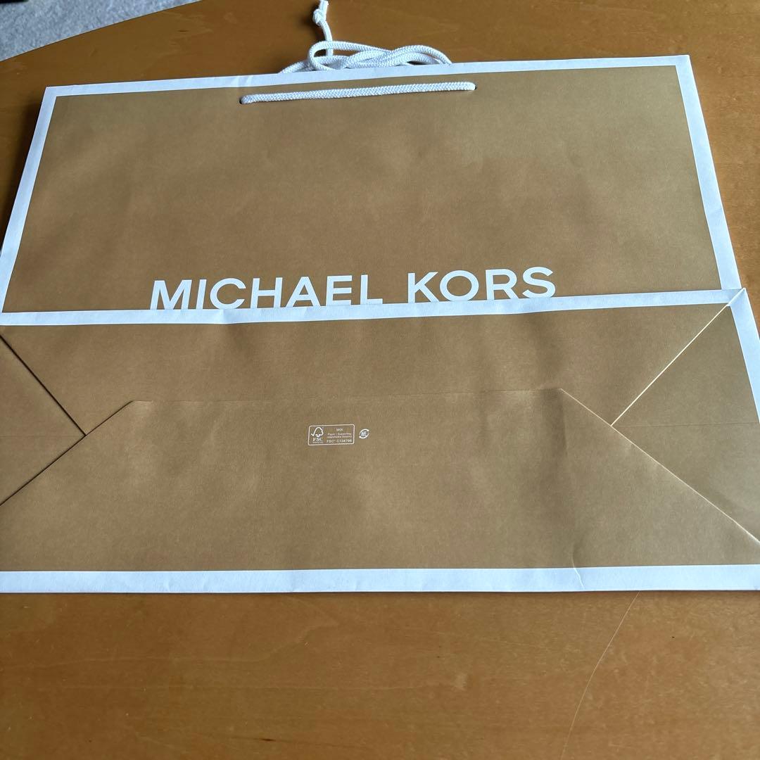 定価９.2万本革MICHAEL KORS ❤️MKロゴバックパック、ほとんど新品