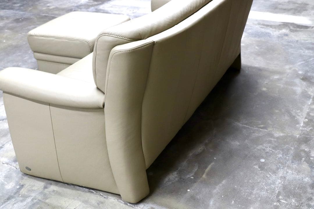 GMIH227○himolla / ヒモラ ベルク 2.5人掛けソファ ラブソ - メルカリ