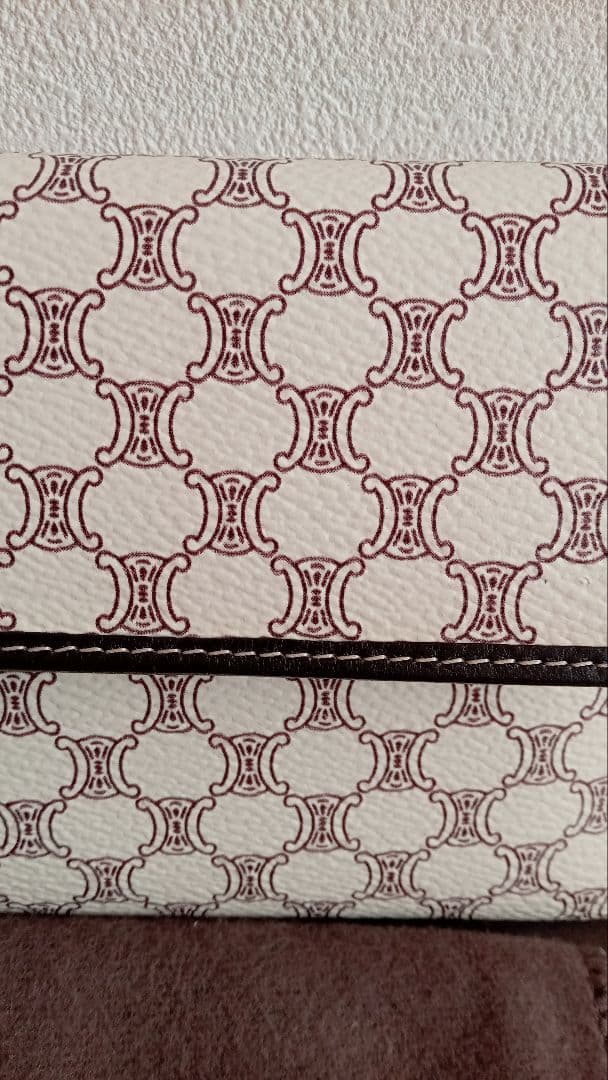 CELINE 二つ折り財布 ロゴパターン未使用品|mercariメルカリ官方指定