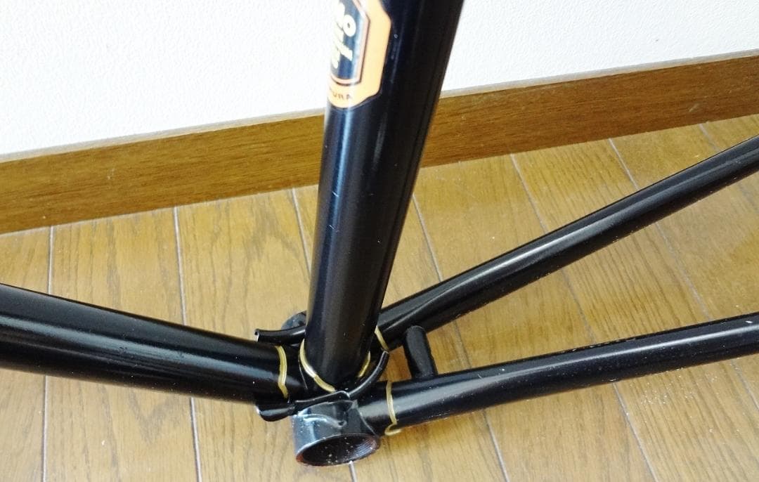 【リペイント】カワムラ　クロモリ　ロードバイク　フレーム　黒　ブラック　金縁